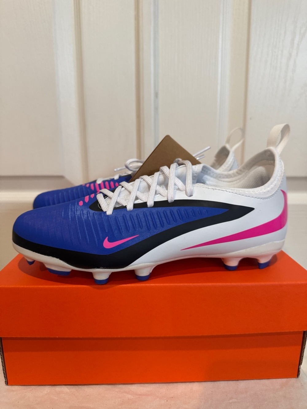 NWT.Nike Girls Jr Phantom 6 Low Firm Ground Soccer Cleats Blue Pink White Sz 4.5